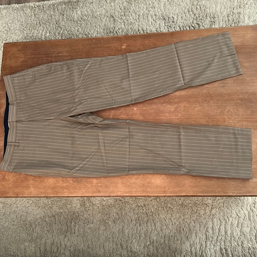 Banana Republic grey/beige white pinstripe slim fit dress pants. Worn once.